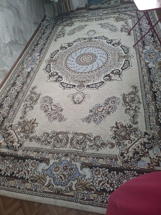 Продам  ковёр  2,5×4м