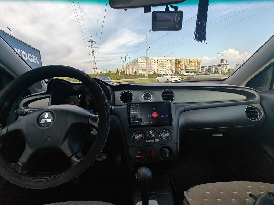 Продам Митсубиси аутлендер 1