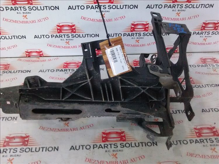 suport far dreapta bmw f10 an fabr. 2011
