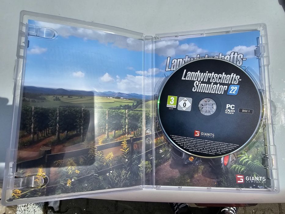 Vând Farming Simulator 22 pentru Pc