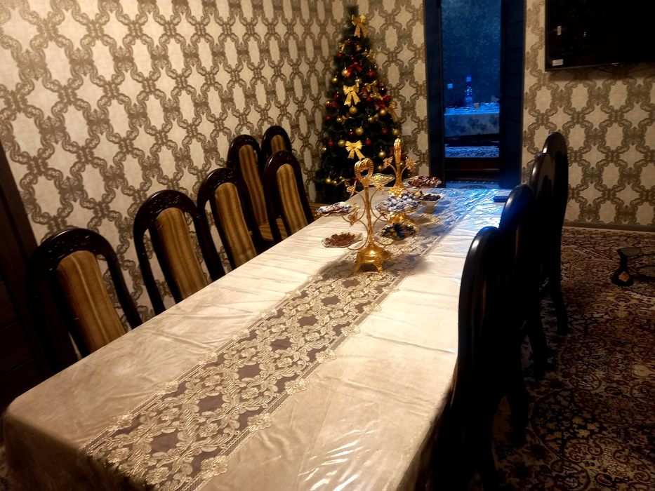 Стол и 12стульев