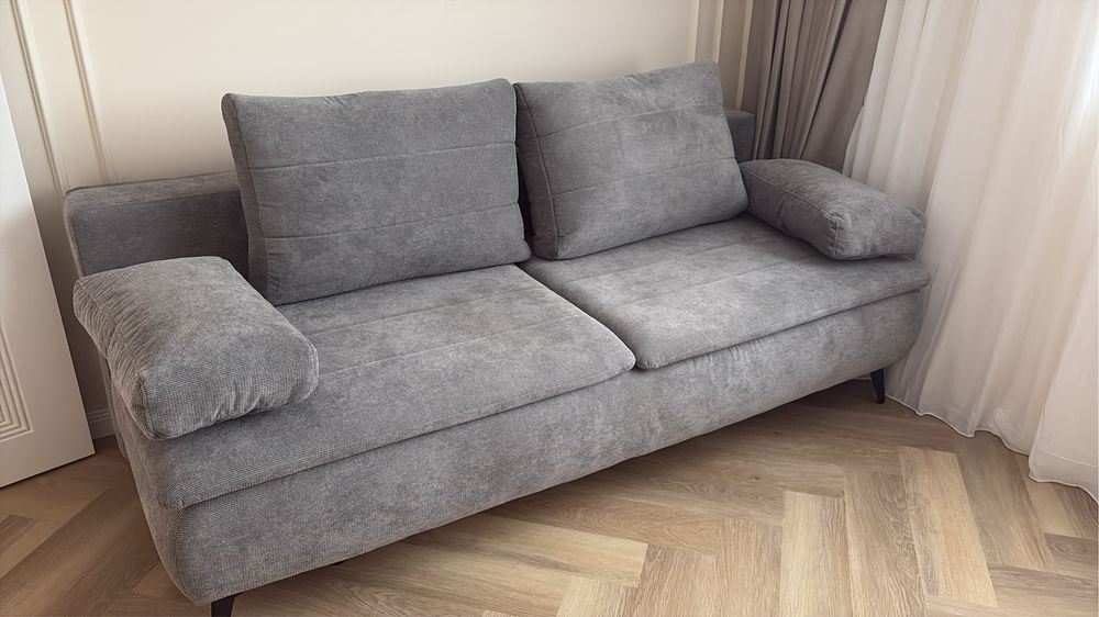 Canapea gri XXX Lutz