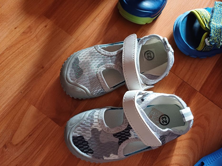 Sandale nutmeg , adidași zara, sheckers,crocs. Mărimi 20 și 25