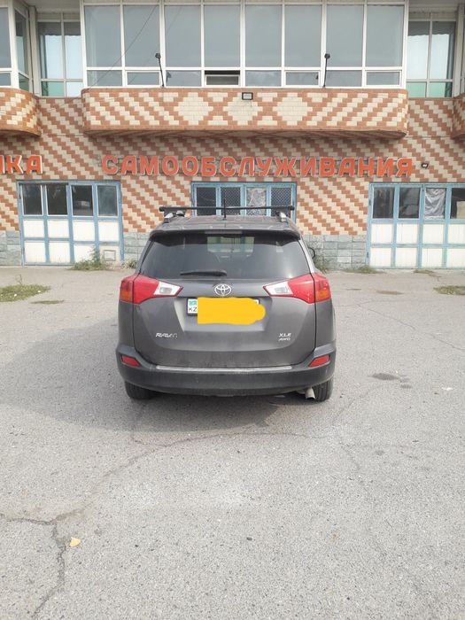 Тойота  Раф 4, 2.5 объёмом