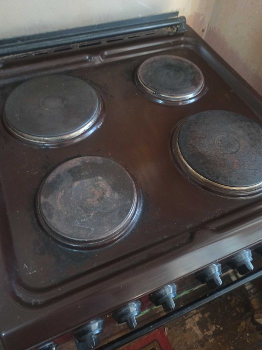 Продается электрическая плита