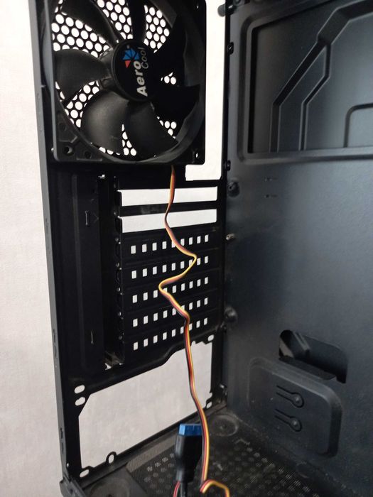 Компьютерный корпус AeroCool GT