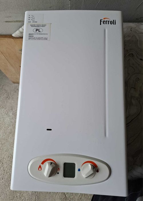 Instant Ferroli pe gaz