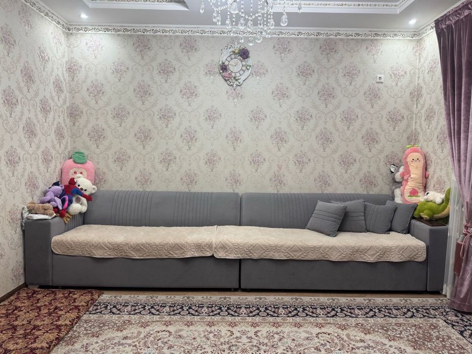 Диван почти новый