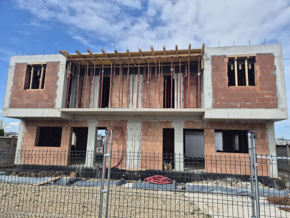 Duplex Premium de vanzare