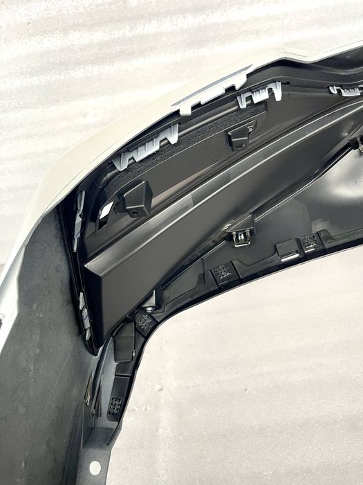 Задний диффузор бампера Camry 80 Камри 80