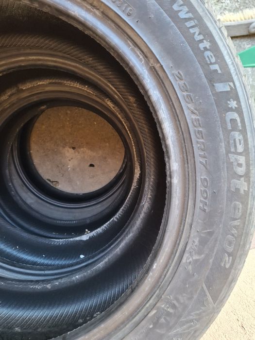 Anvelope iarna hankook 235 55 R17 99H