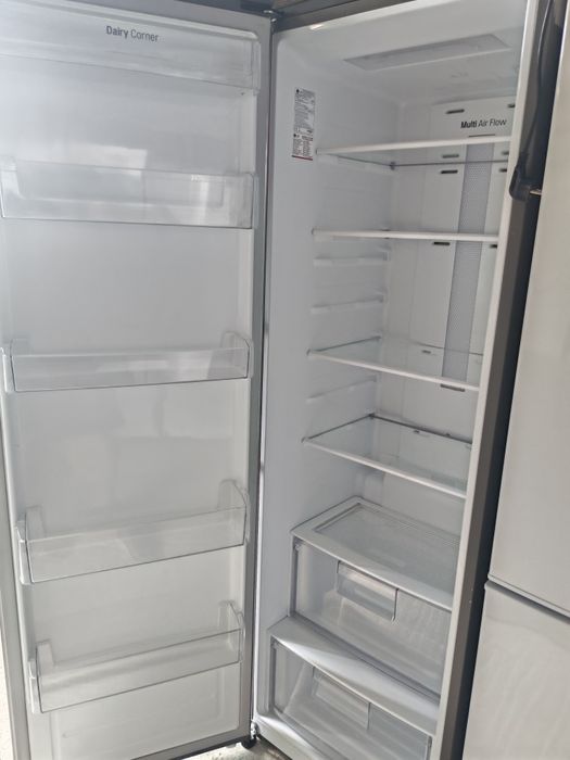 Răcitor/ Frigider LG 180 cm