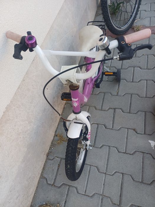 Продавам детско колело