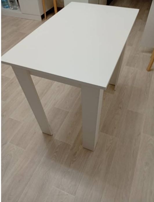 Столы и стулья новые