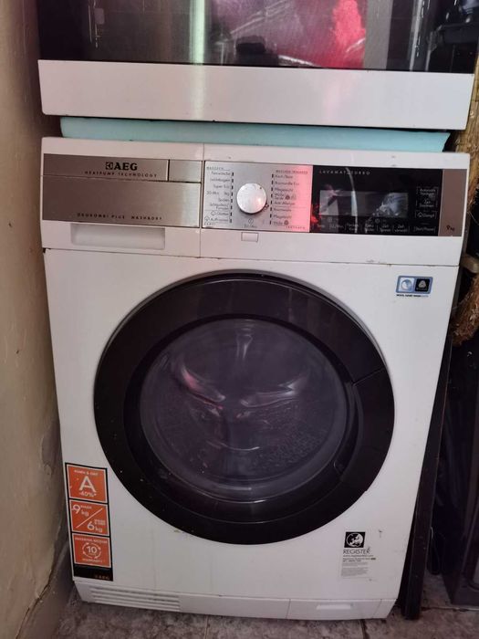 Продавам Пералня АЕГ 9кг