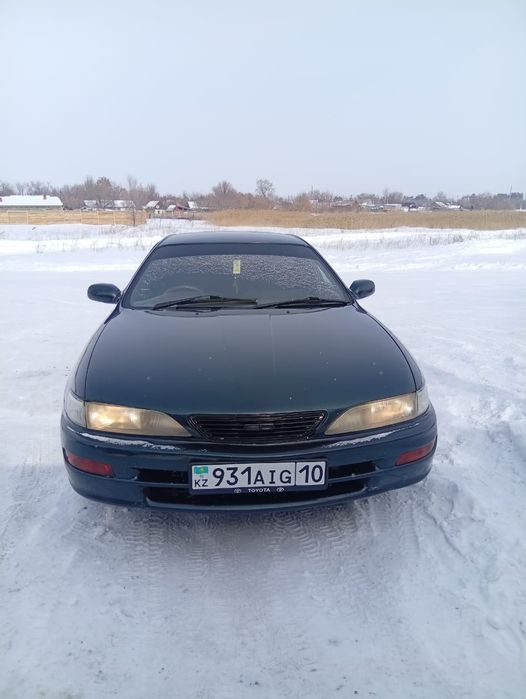 Автомобиль тайота Карина ЕД