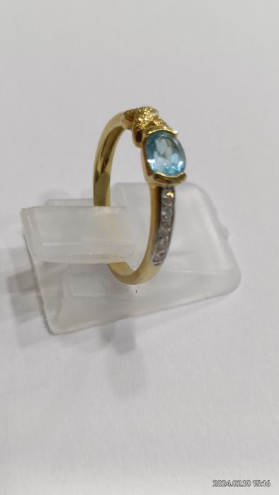 Vind inel din aur 18kt cu aquamarine și diamante