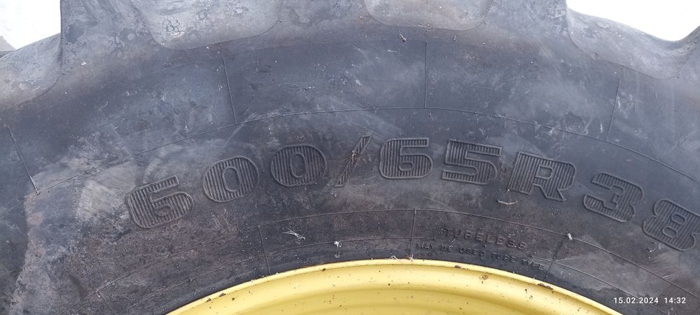 Гуми със джанти за john deere