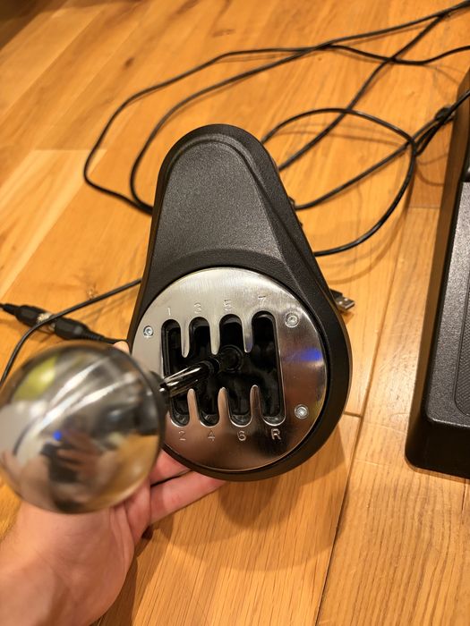 Thrustmaster T300 GT + TH8A лост