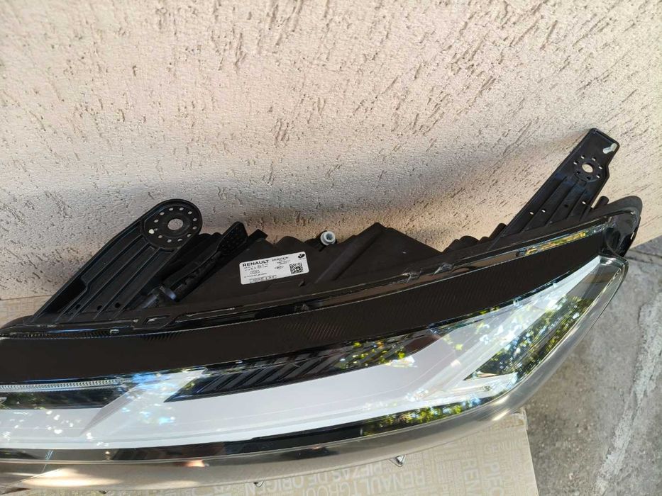 Far stanga Dacia Logan 3 facelift Sandero Jogger 2022 2023 2024 2025