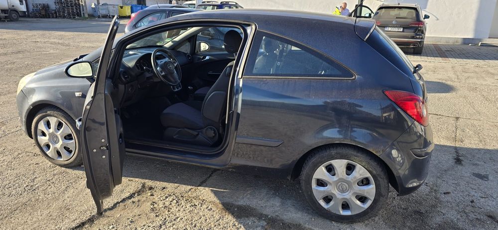 Opel corsa d 1.4 benzina fabricație luna 12 din 2007
