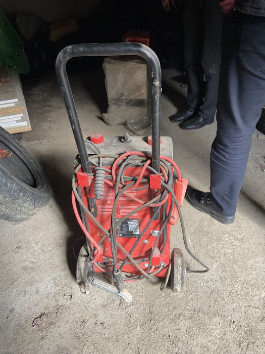 Аккумулятор и зарядные устройства