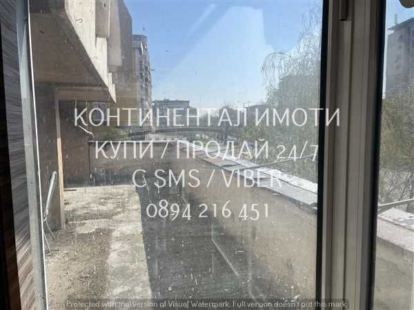 кодл 63179. Двустайно непреходно жилище 58м2. Блокът е ЕПК в центъра.