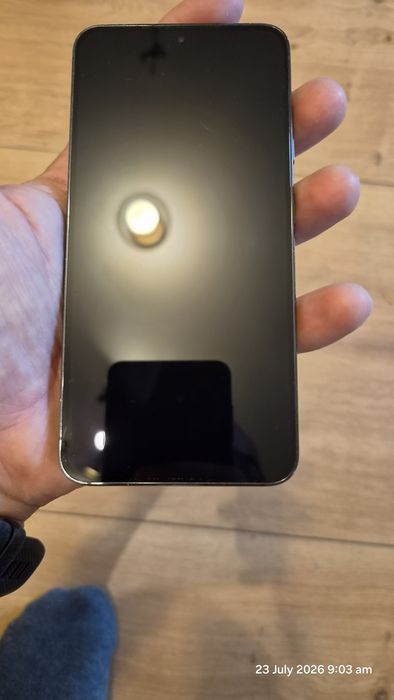 Vând Samsung S23 128 GB utilizat+ Husă/folie privacy noi