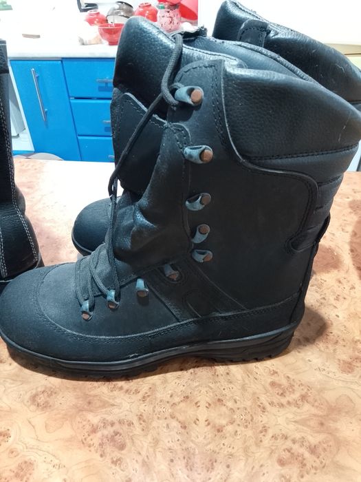 Продам продам  берцы