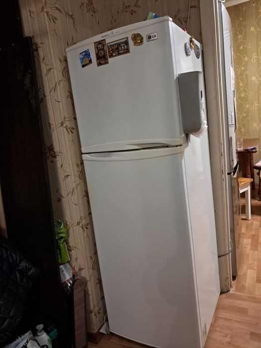 Продам холодильник