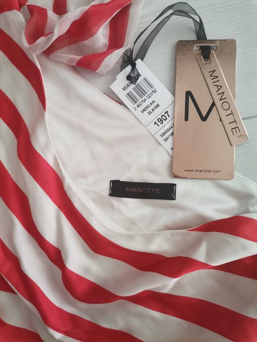 Официална къса рокля