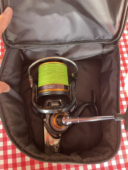 Mulinete Daiwa Surf Emblem 45 SCW QD