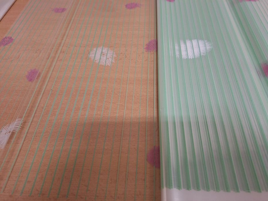 Целофан на листи за цветя и подаръци.