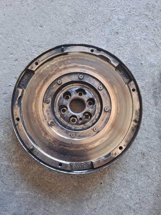 Демпферен маховик за форд фокус 1.6tdci