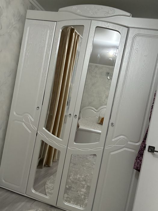 Продам спальный гарнитур