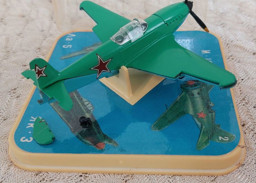 Модель самолёта Як-3