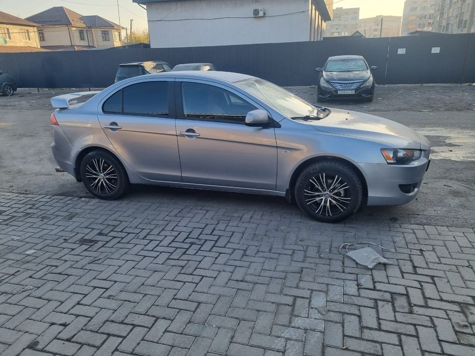 Машина   сатылады