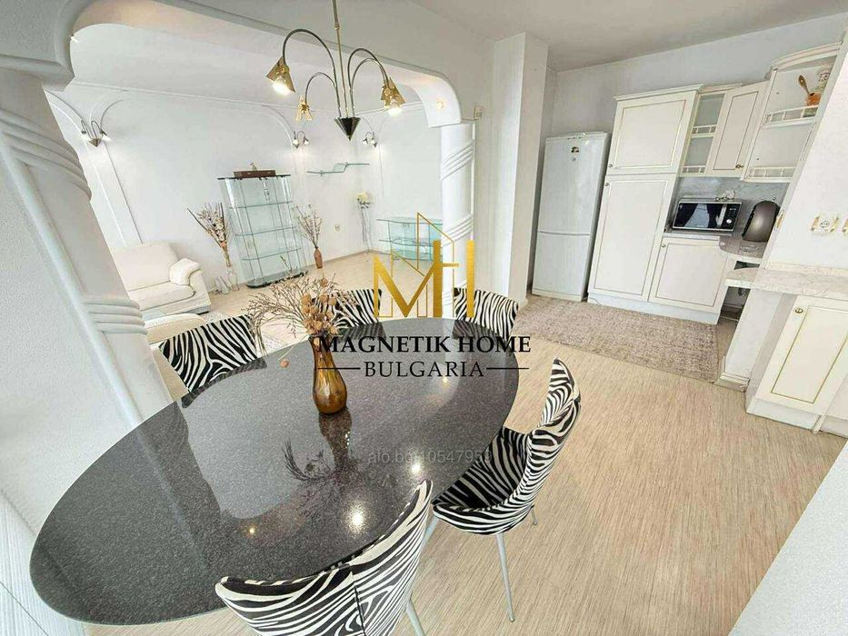 Дава се под наем Многостаен апартамент в Бургас, Център - 146 кв.м за 765 € - Снимка #18