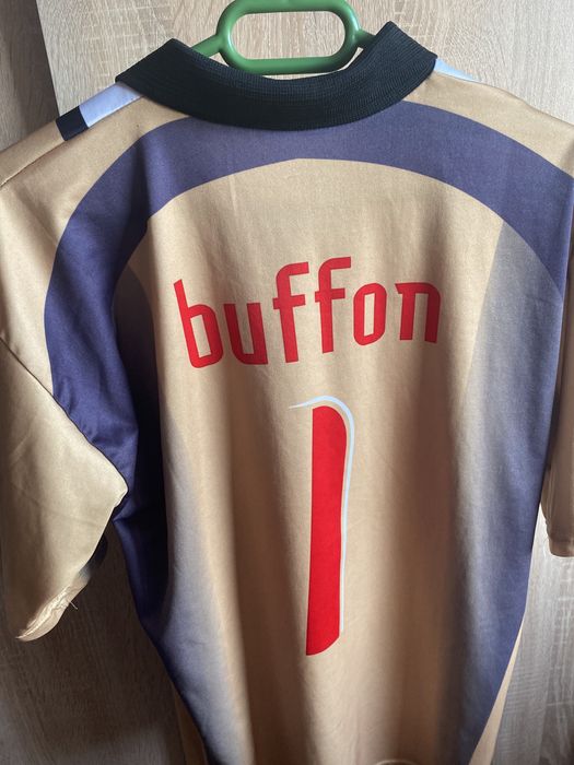 Футболни тениски Роналдо, Буфон и други