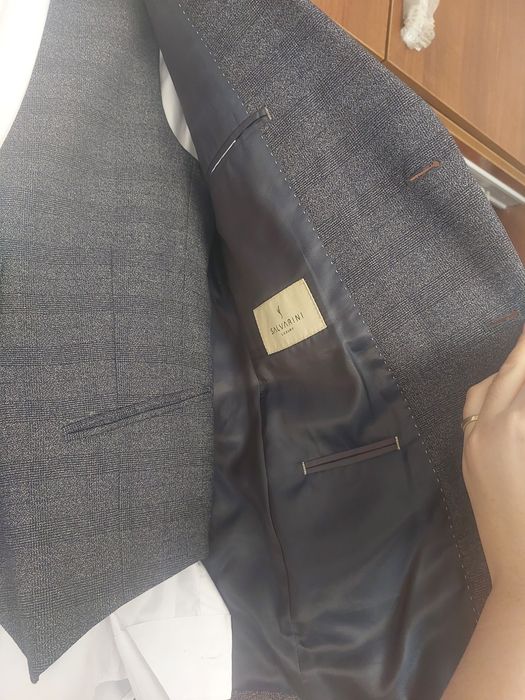 Erkaklar uchun kostyum shim