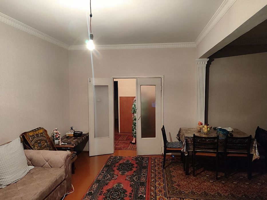 Sergeli3 joylashgan 4 xonali uy sotiladi judda srochniy