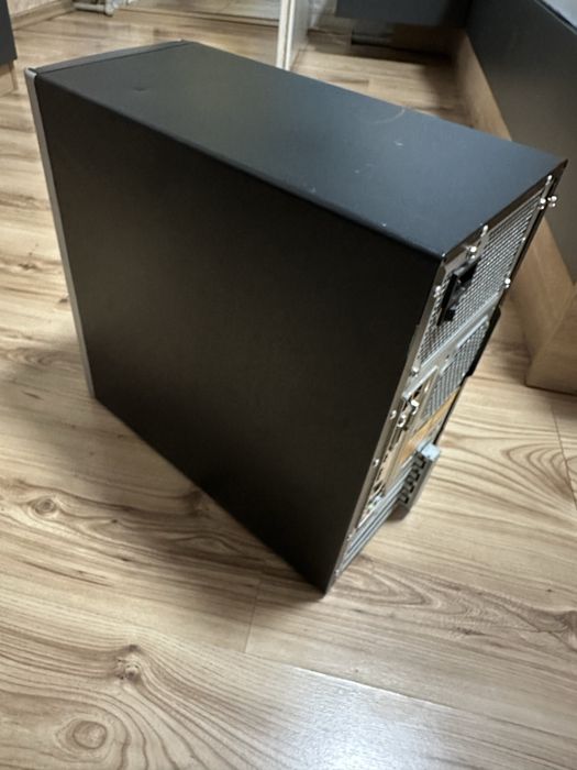 Terra (intel core i5 7500 / 12Ram)