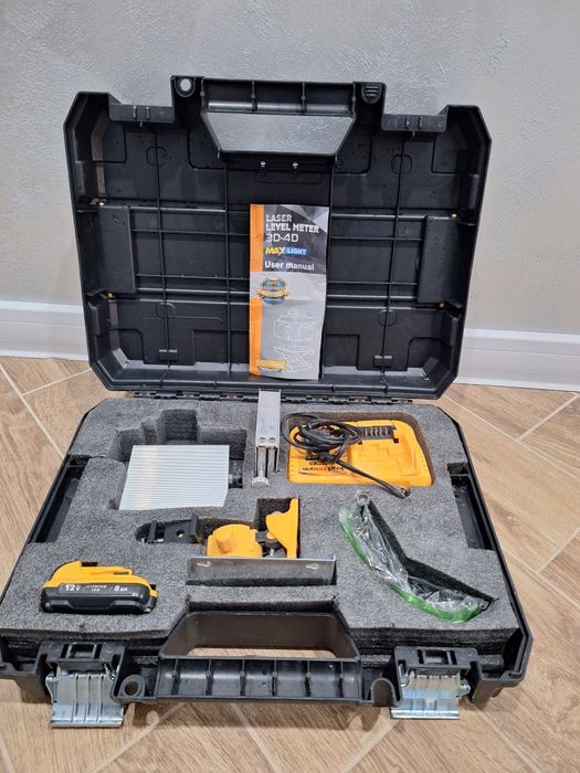 Лазерен нивелир Kraft Royal, Самонивелиращ, 4D, Дистнационно, Жълт, 5V