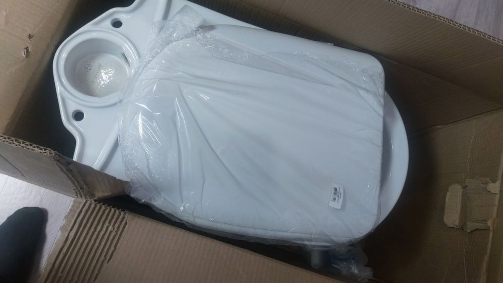 Унитаз новая и бачок б/у