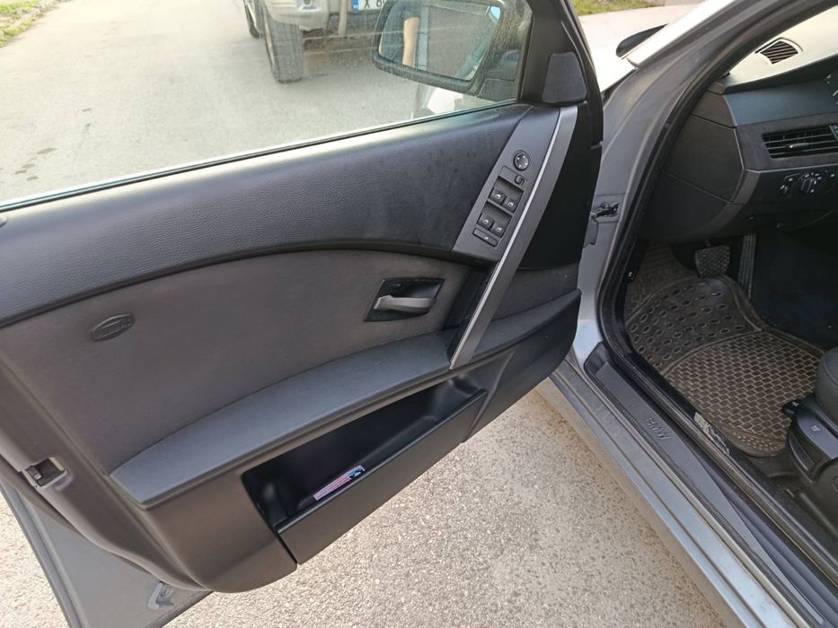 Bmw.         e60.      525.