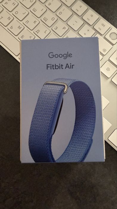 Fitbitair фитнес браслет