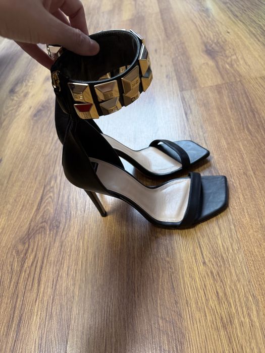Обувки Elisabetta Franchi 38 номер