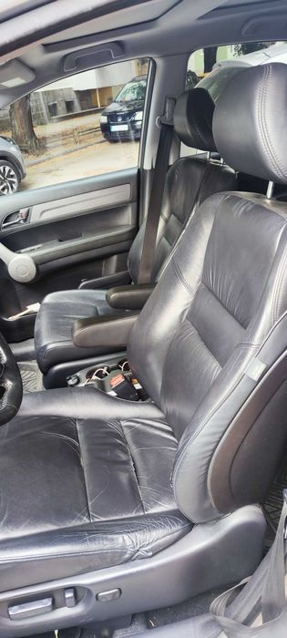 Продавам Honda Cr-v