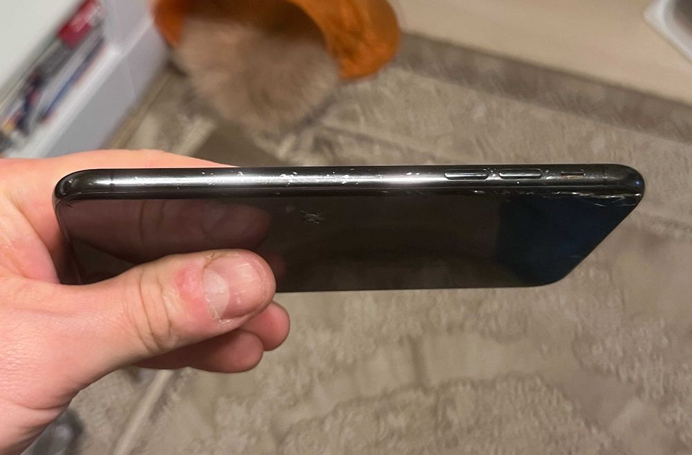 iPhone X 64GB Space Gray A1901 iOS 16.7.15 display spart functional
