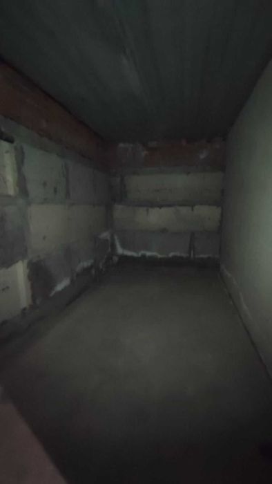 Продам кладовое помещение в 8 микрорайоне